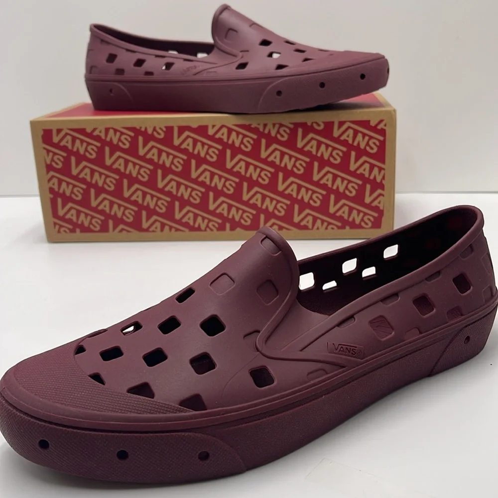Vans Men’s Slip-On Trk
Tawny Port
VN0A5HF8TWP
Sneakers - Picture 15 of 16